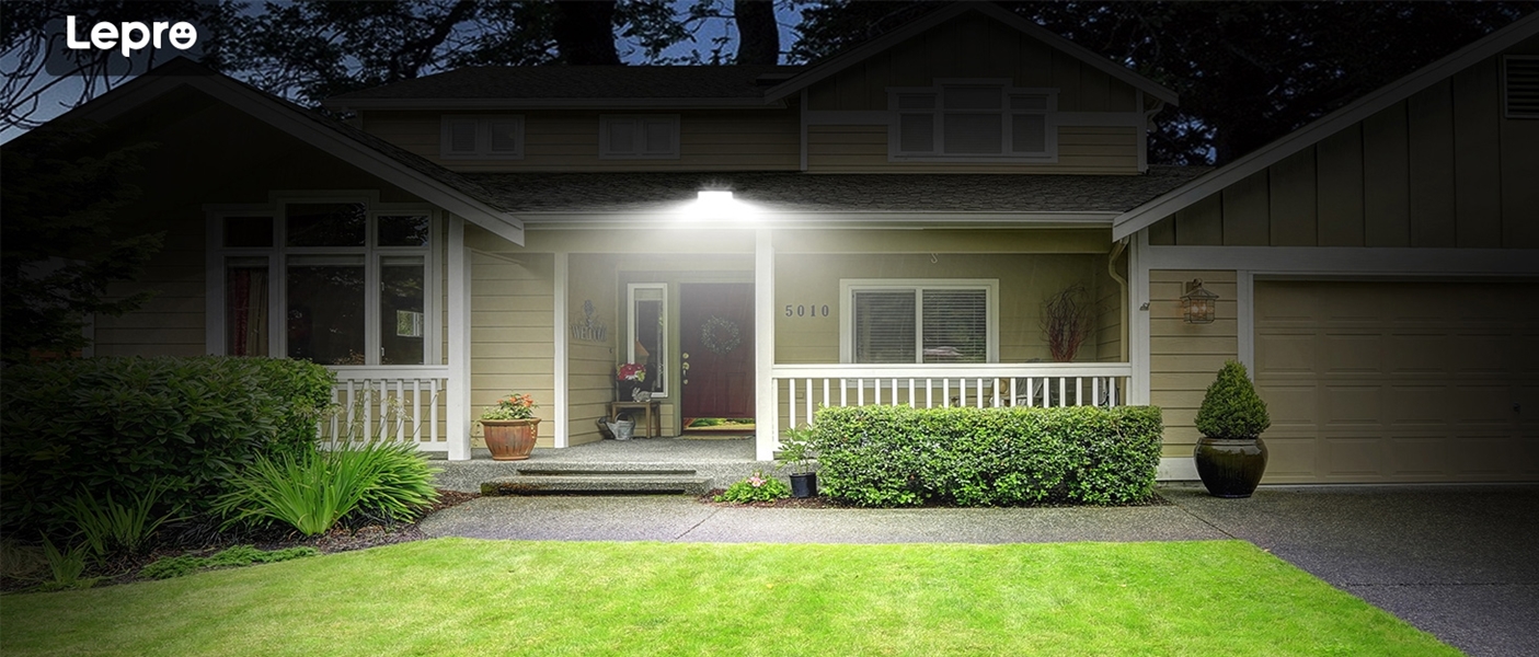 Đèn pha chiếu sáng sân nhà